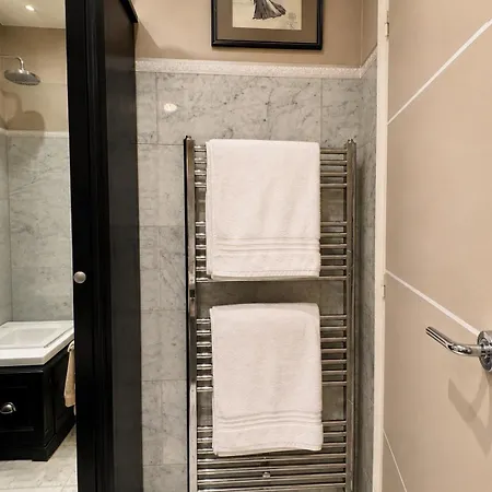 Elegant Luxury Private By Eiffel Tower Apartment Paris