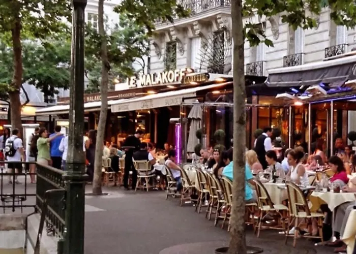 Elegant Luxury Private By Eiffel Tower